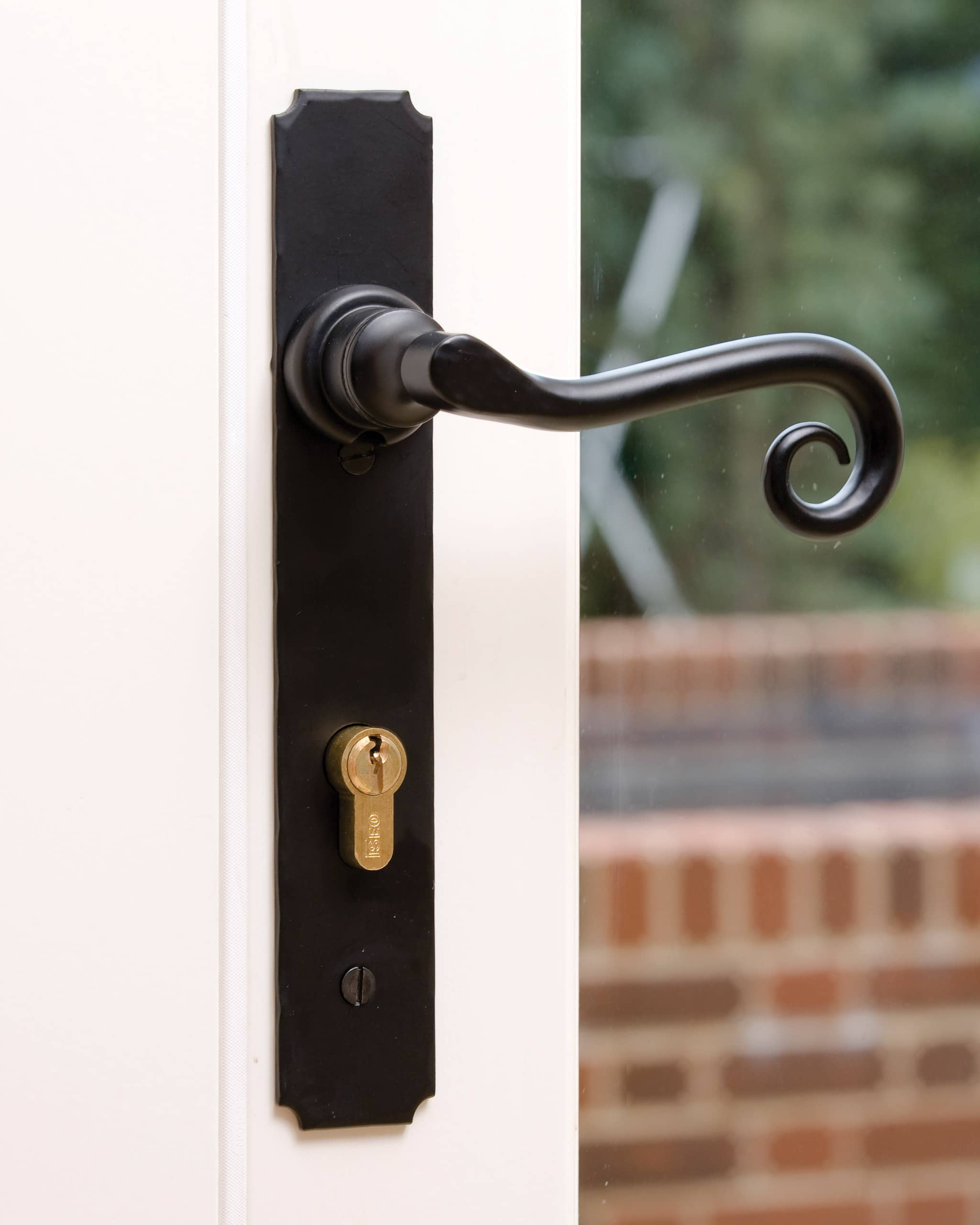 xx_black_monkey_tail_door_handle